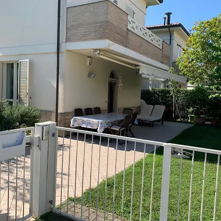 Medusablu121 Punta Marina