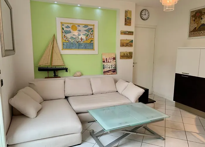 Medusablu121 Punta Marina