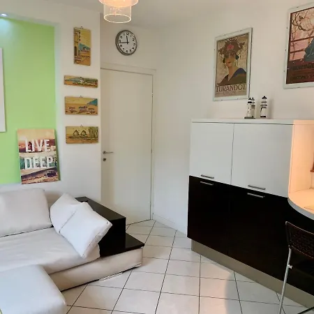 Apartment Medusablu121